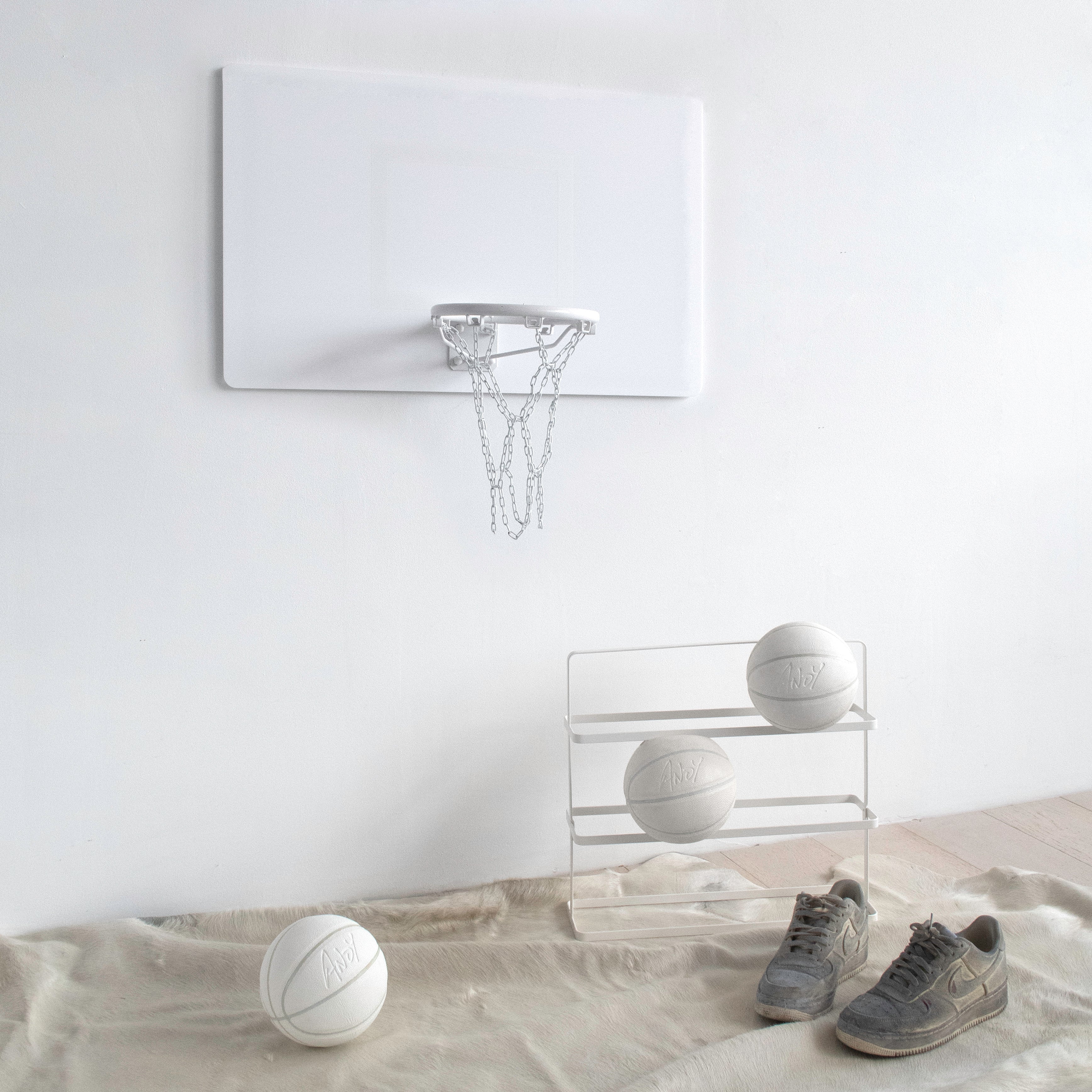 'DAYLIGHT' White Hoops.