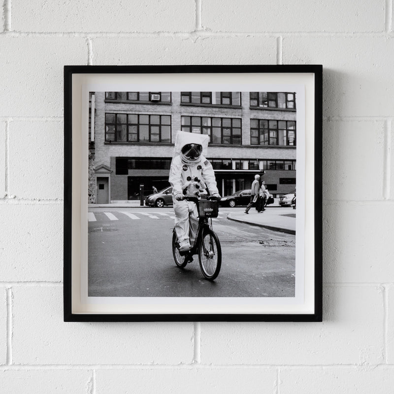 Spaceman in NY – Andy Blank